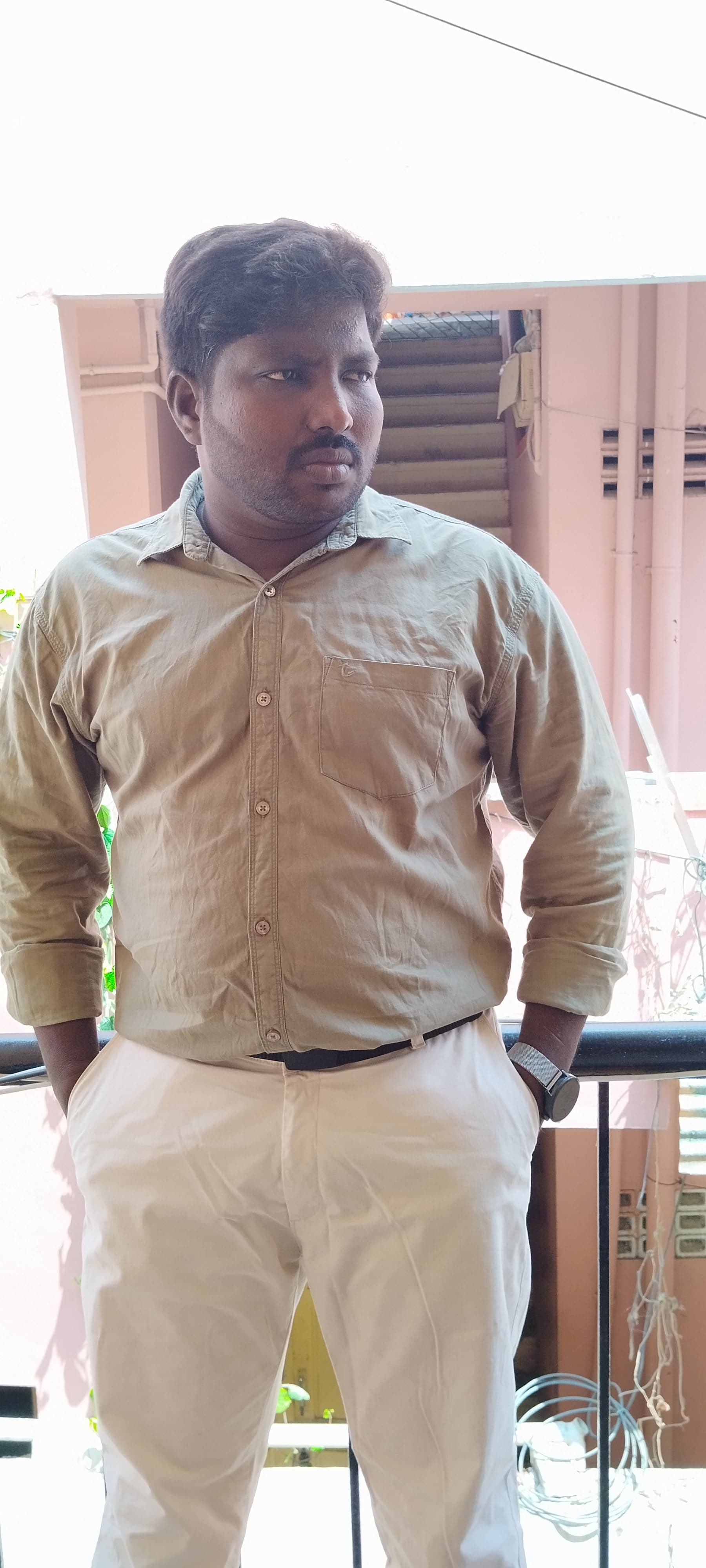 NAVARATHINARAJA T  T